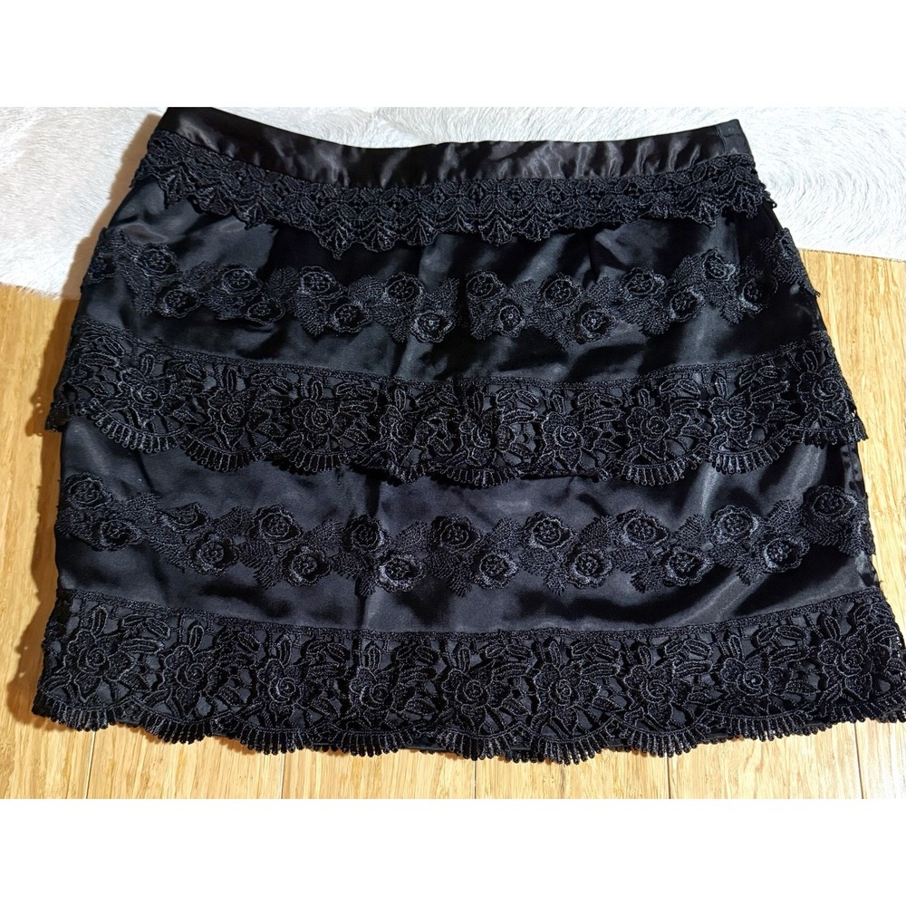 Sans Souci women's black‎ lace Design pattern mini skirt women's size small